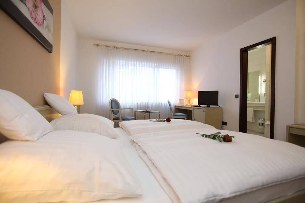 Hotel Am Peterstor Montabaur Exterior photo