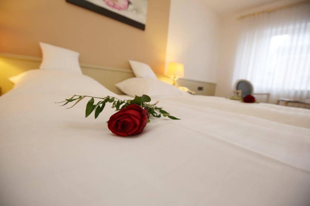 Hotel Am Peterstor Montabaur Exterior photo